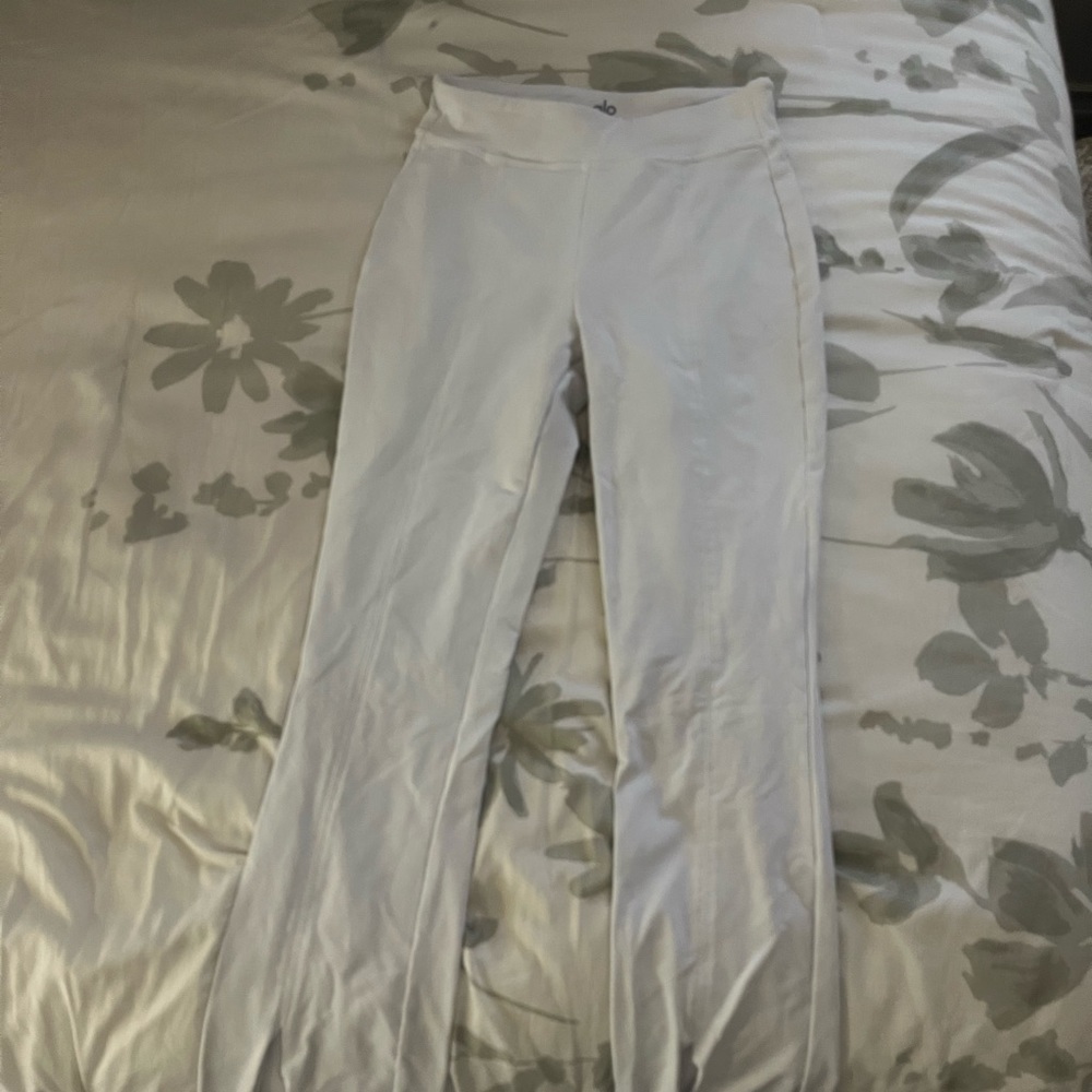 White flared alo yoga pants